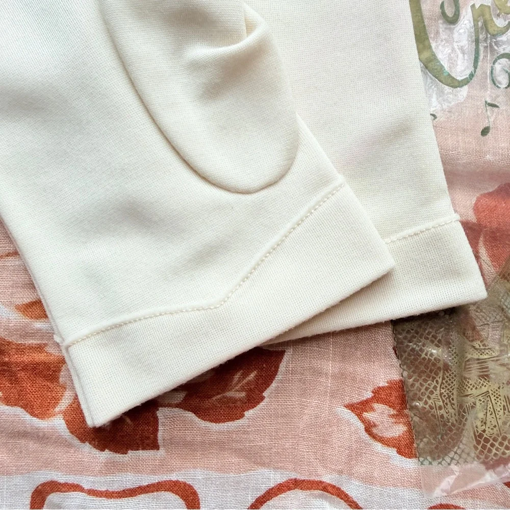 Vintage NWT Gloves With Bow Detail